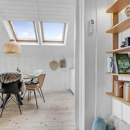 Skont Og Lyst Med Panoramaudsigt Til Ferring So Og Vesterhavet Sj251 *